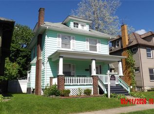 304 Spruce Ave, Sharon, PA 16146