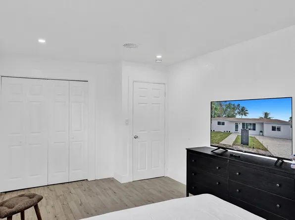 (undisclosed Address), Miami, FL 33162