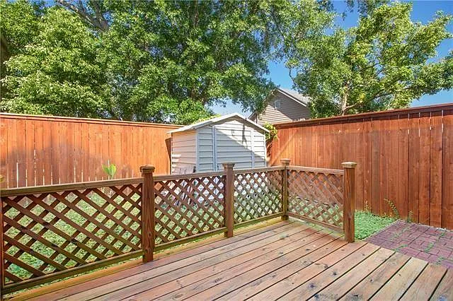 1410 Carrollton Ave — Photo 11