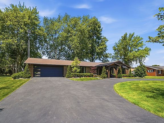 2nd image of 11120 Fairview Dr