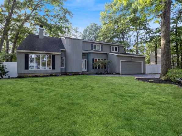16 Sharon Drive, Coram, NY 11727