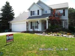 602 Kentwood Ct, Lake Orion, MI 48362