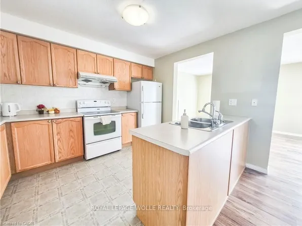 775 Karlsfeld Rd, Waterloo, ON N2T 2X2