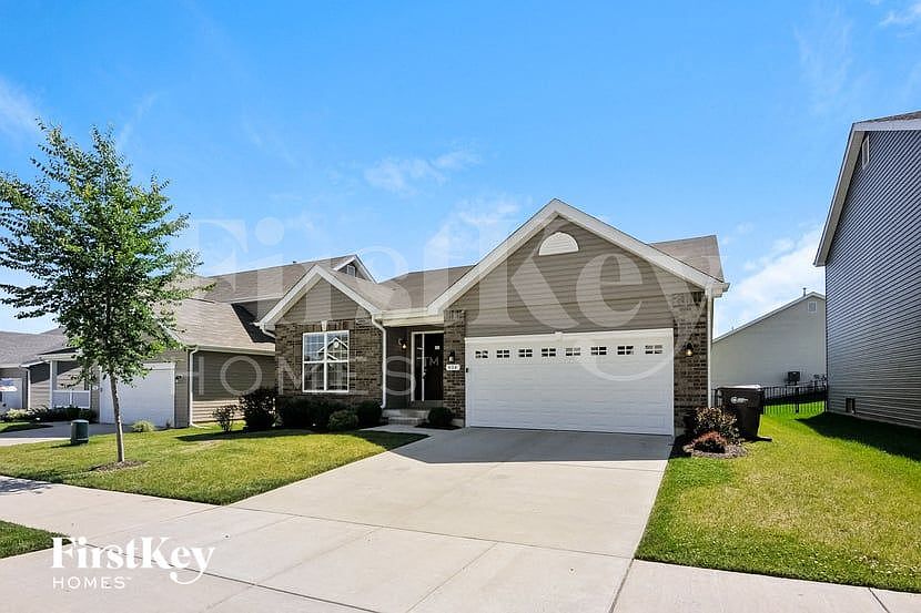 1st image of 404 Cozy Pines Dr