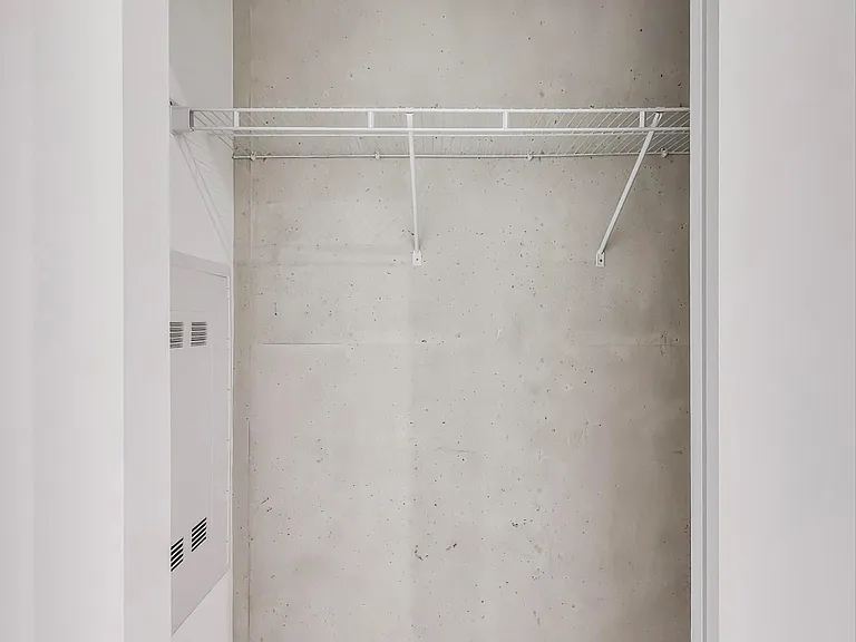 195 McCaul St #502 — Photo 22