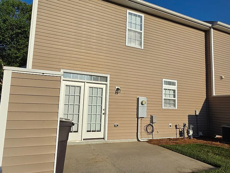 5905 Hollow Wood Ct — Photo 4