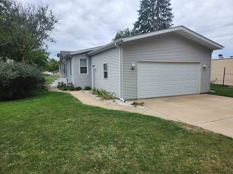 1st image of 411 Spruce Dr