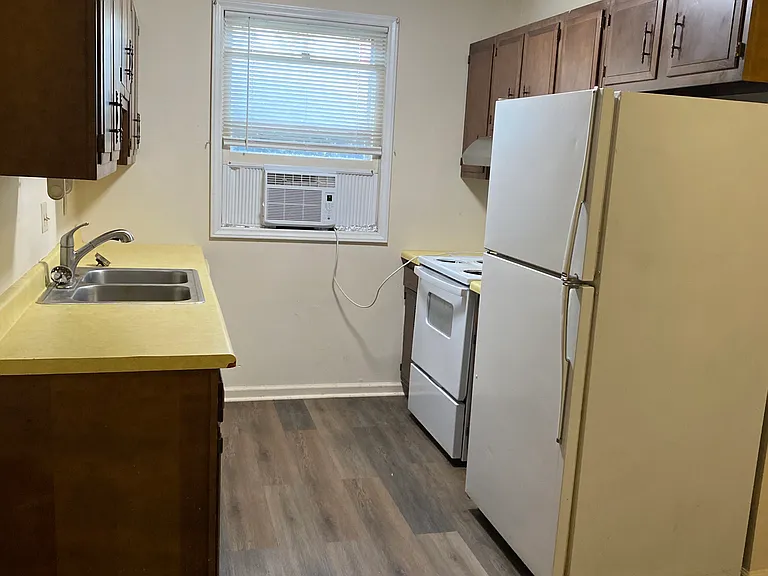 2138 Howard Gap Rd #A — Photo 2