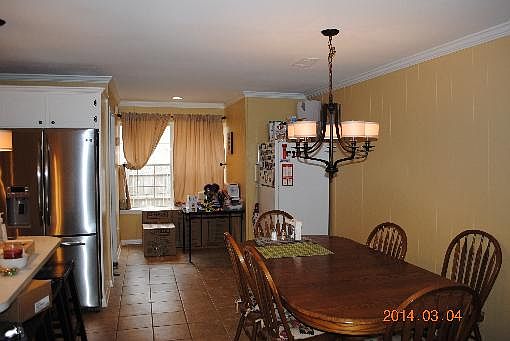 3rd image of 1035 Hickory Dr