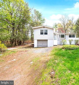 108 Branchwood Trl, Dingmans Ferry, PA, 18328
