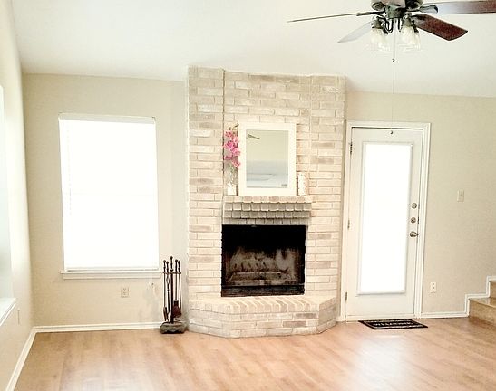 2nd image of 2620 Kline Cir