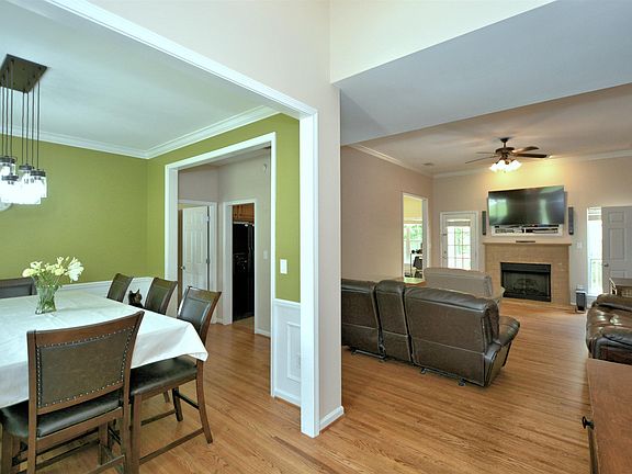 5th image of 144 Lime Creek Ln