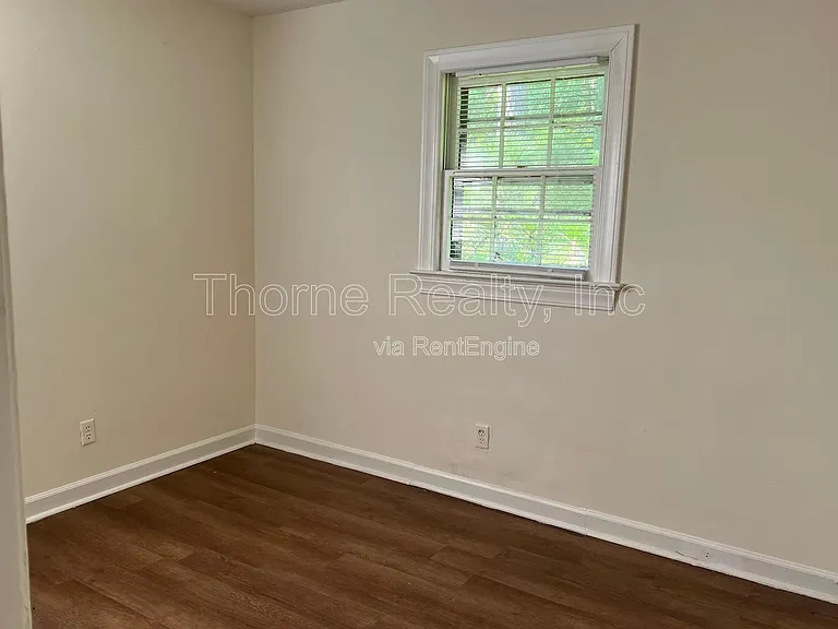 501 Nelson St — Photo 4