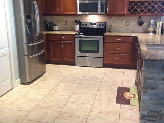 3rd image of 11861 Verrazano Dr