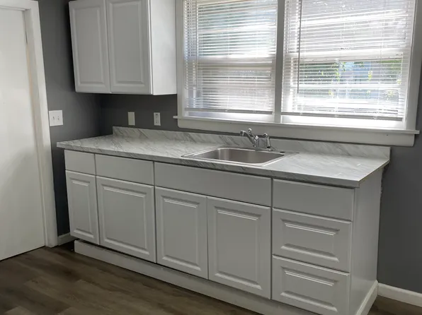 21 Edwards St, Waterbury, CT 06708
