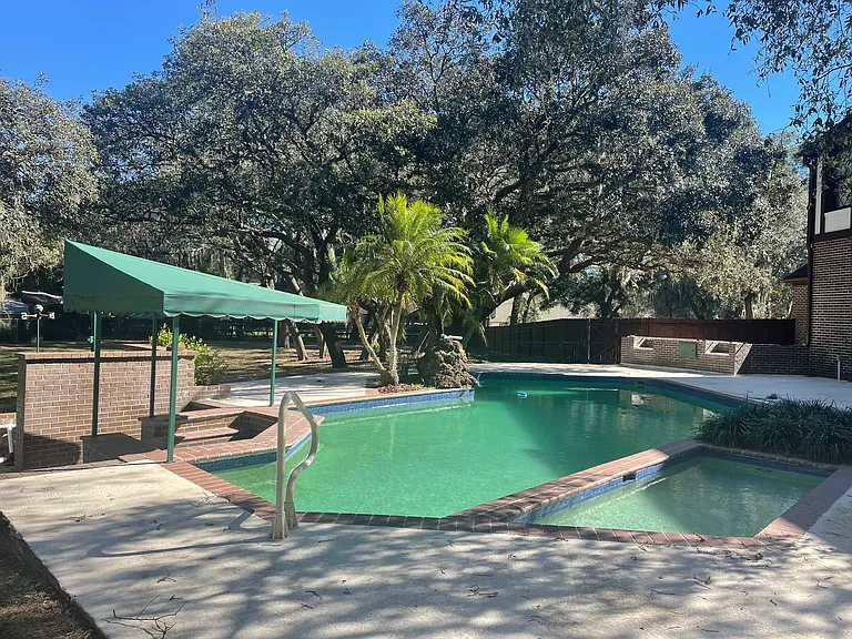 pool