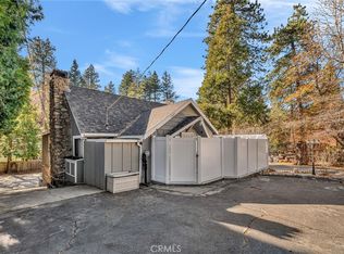 23023 Oak Ln, Crestline, CA 92325