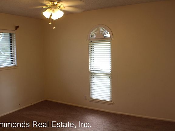 2nd image of 225 Beverly Dr