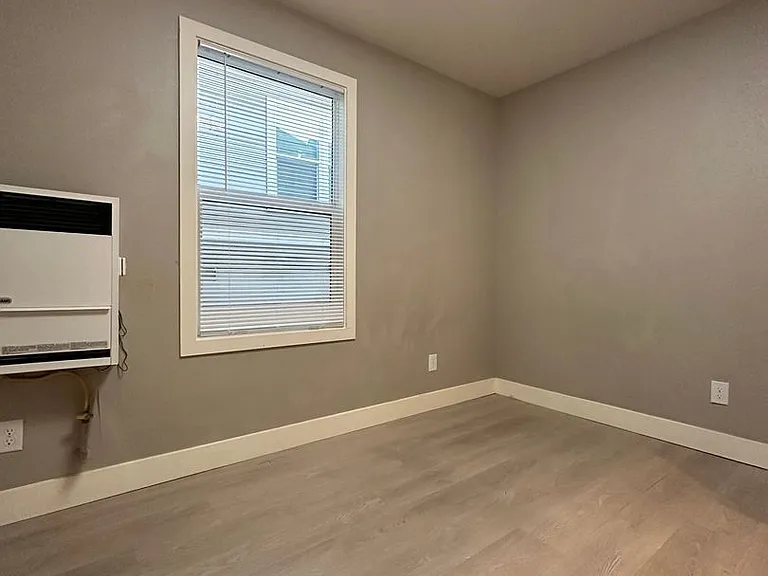 1131 Warren St & 1524 Willow - 1534 Willow #D — Photo 23
