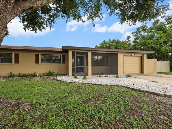 4029 Country Club Blvd, Cape Coral, FL 33904