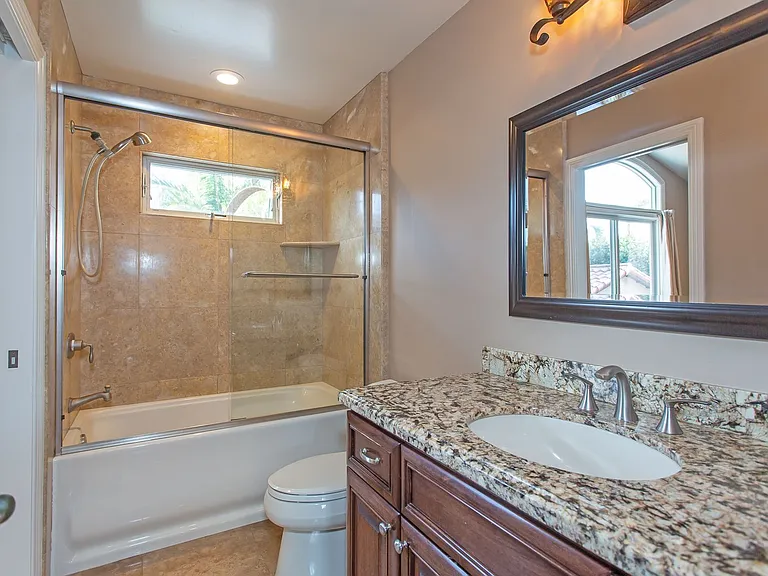 1825 McCauley Ln — Photo 9