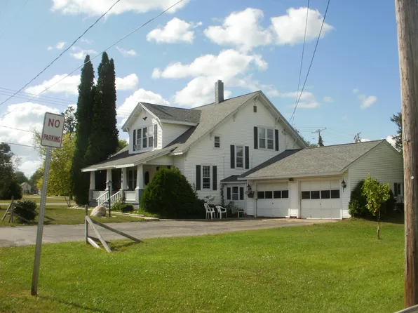 954 Locust St, Cheboygan, MI 49721