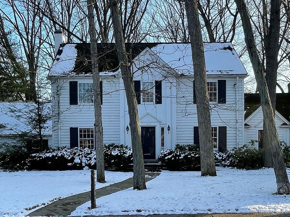 1st image of 1303 Westmoorland St