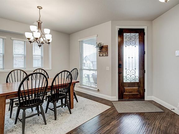 4th image of 1005 Sagewood Dr