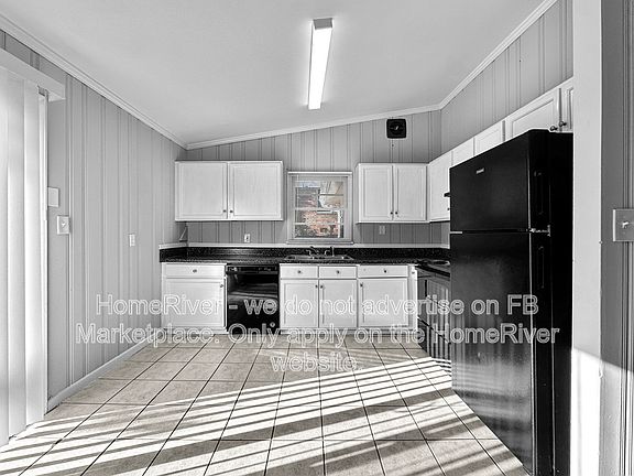 3rd image of 2432 Brackett Dr SW