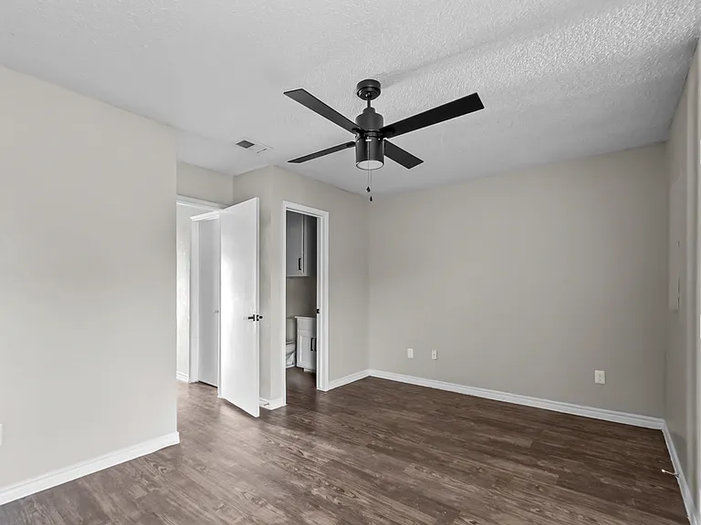 Kings Landing Apartments — Photo 4