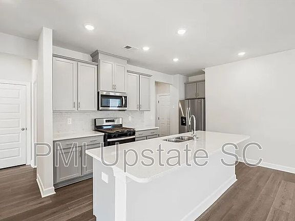 2nd image of 120 Gardner Ave