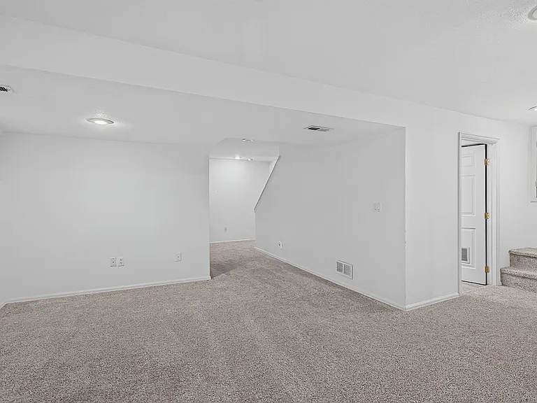 11422 W Parkhill Dr — Photo 17