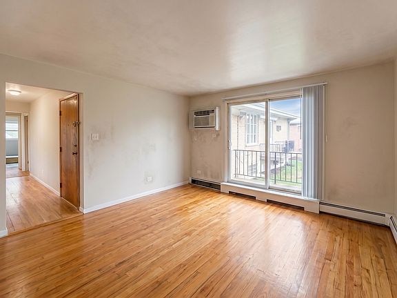 2nd image of 4400 W 55th St APT 5