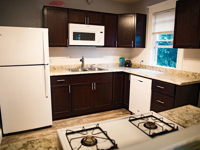 1212 Como Ave SE #3 — Photo 4