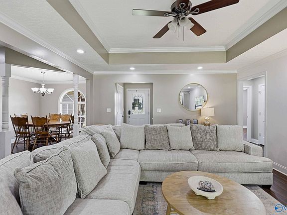 3rd image of 424 Granite Cir