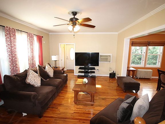 5th image of 226-31 Mentone Ave