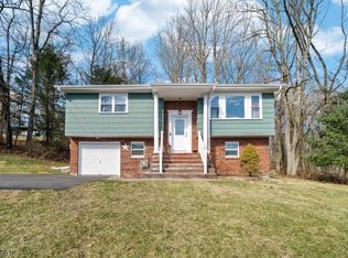 53 Seneca Lake Trl, Sparta, NJ 07871