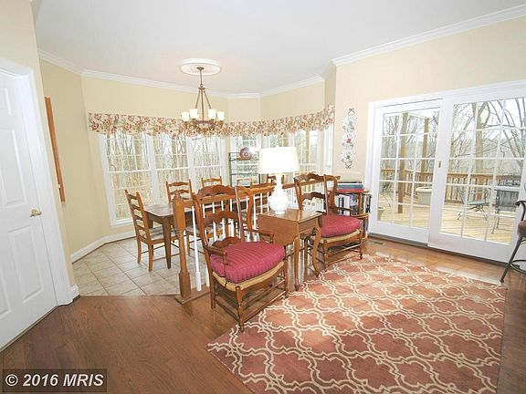 Breakfast nook