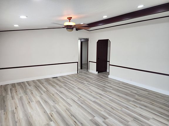4th image of 1102 W Yarrow Ln S #96