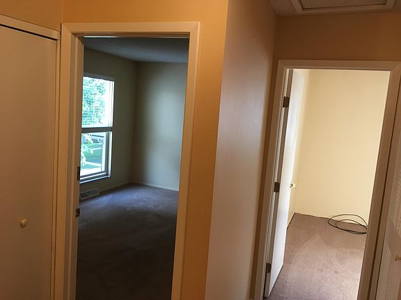5th image of 1250 S Monaco Street Pkwy APT 6