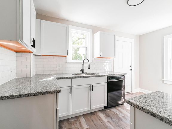 3rd image of 308 Brehl Ave