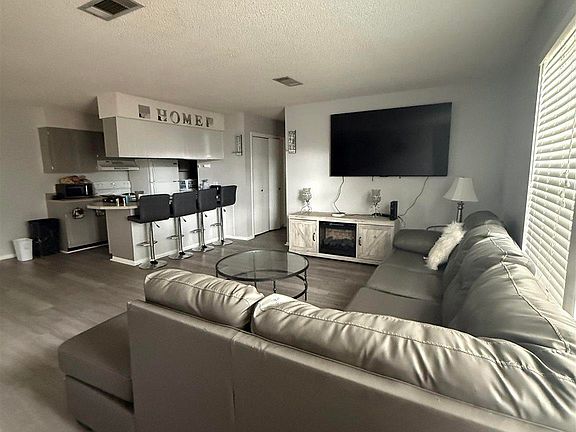 4th image of 3351 Olive Rd #11C