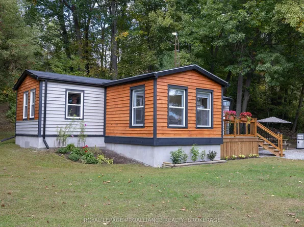 106 Old River Rd, Leeds And The Thousand Islands, ON K0E 1R0