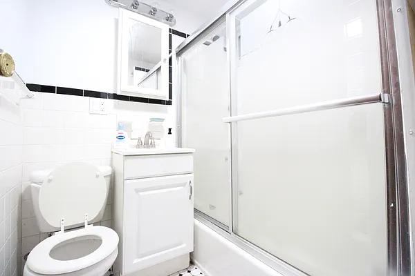 Rented by Luxor Homes & Investment Realty | media 22