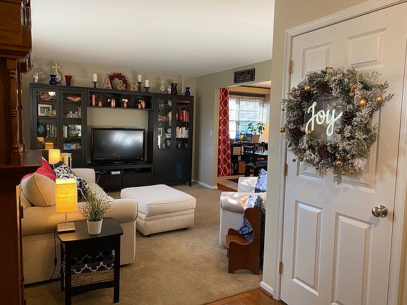 Entryway with coat closet