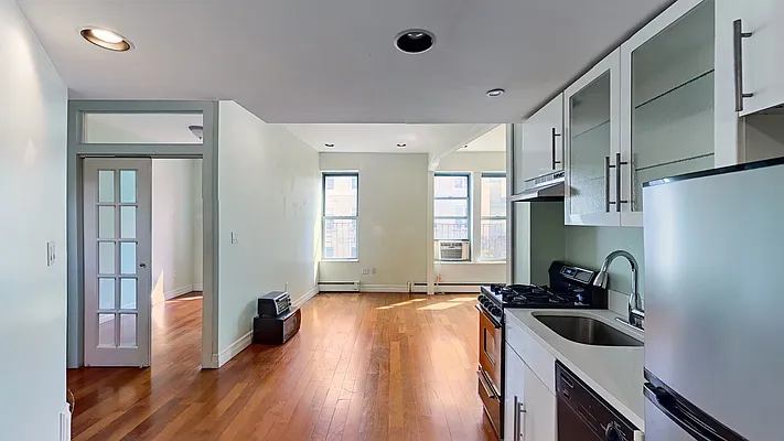 Rented by Charles Coutinho LLC | media 21