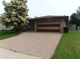 5970 S Robert Ave, Cudahy, WI 53110