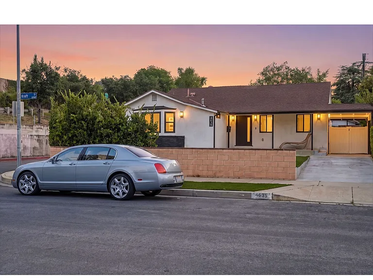 4635 Kraft Ave — Photo 46