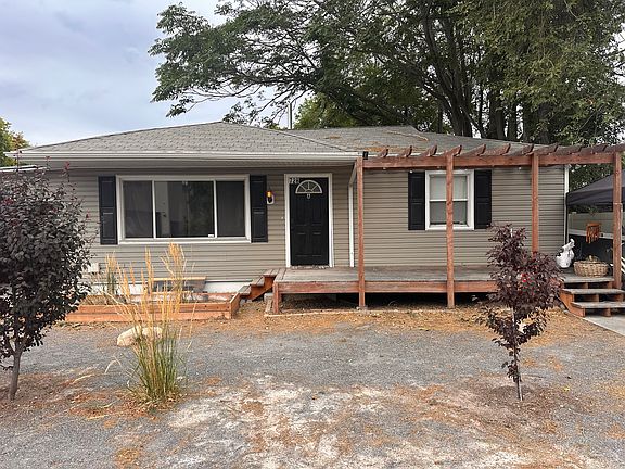 2nd image of 728 E Empire Ave #A