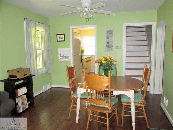 4th image of 544 E Durand St